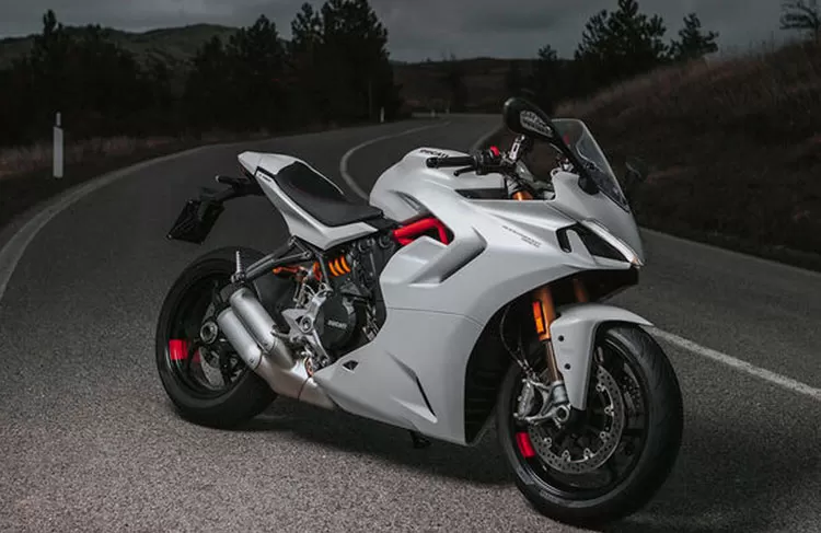 Supersport outlet 950 s